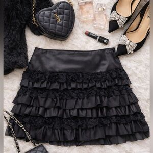 EUC FOREVER 21 Black Mini Skirt Size Medium